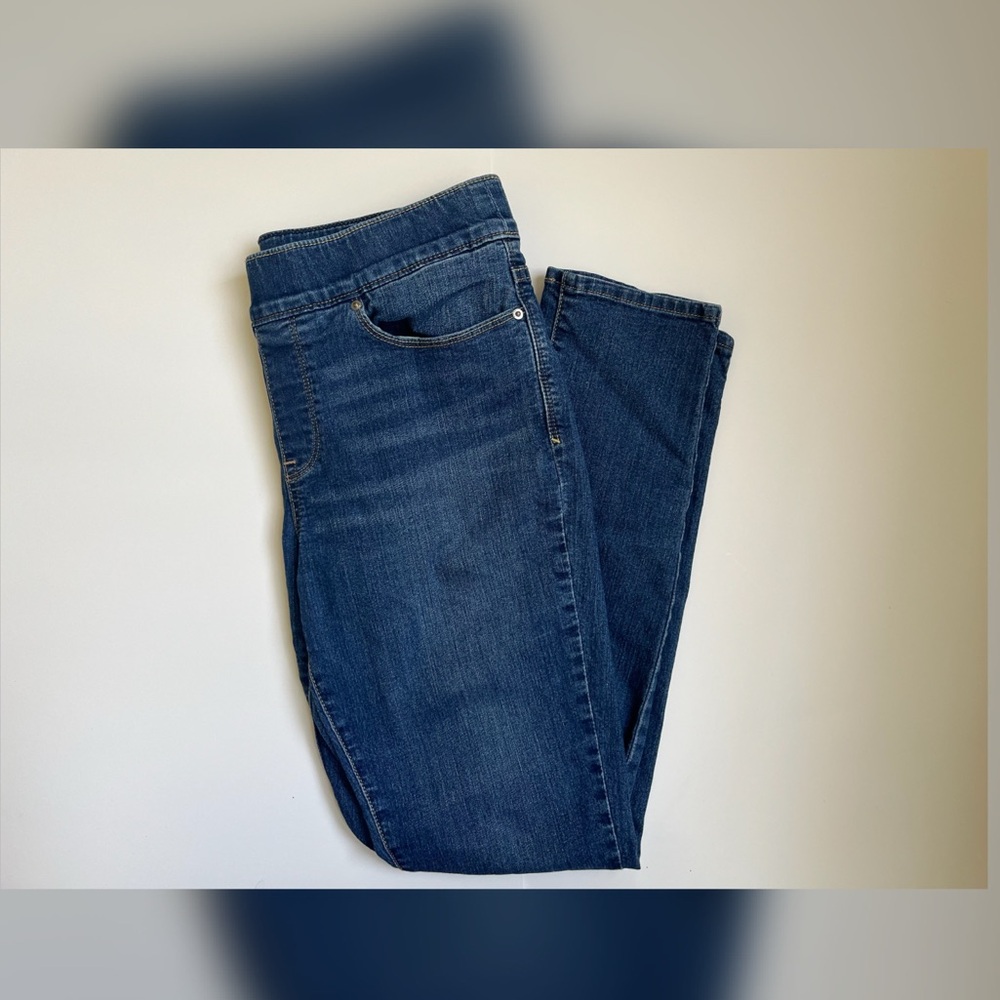 Classic Blue Women's Levi Jeans